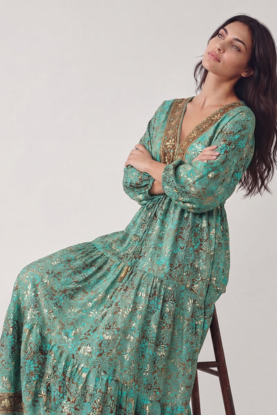 Langes Kleid 