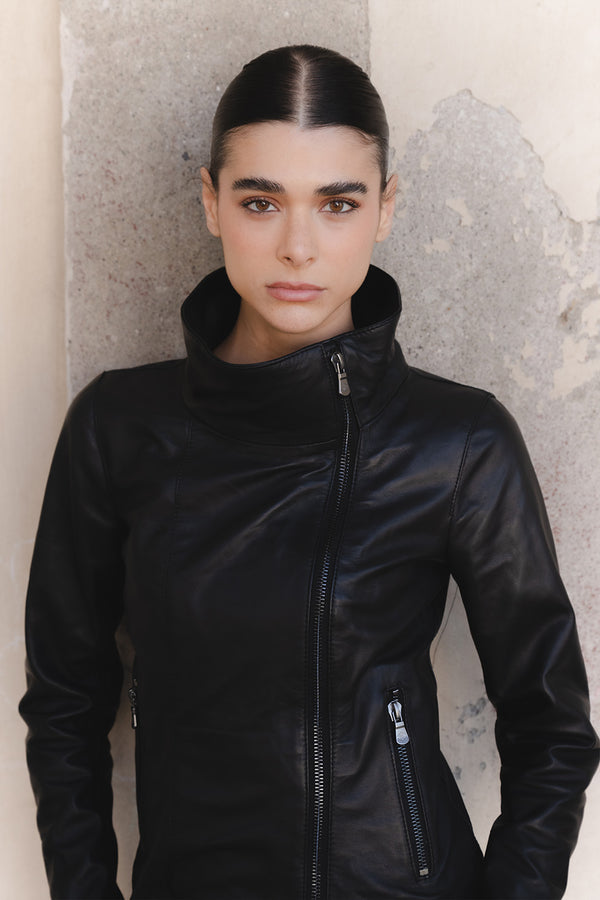 Sally Bis woman Barone firenze